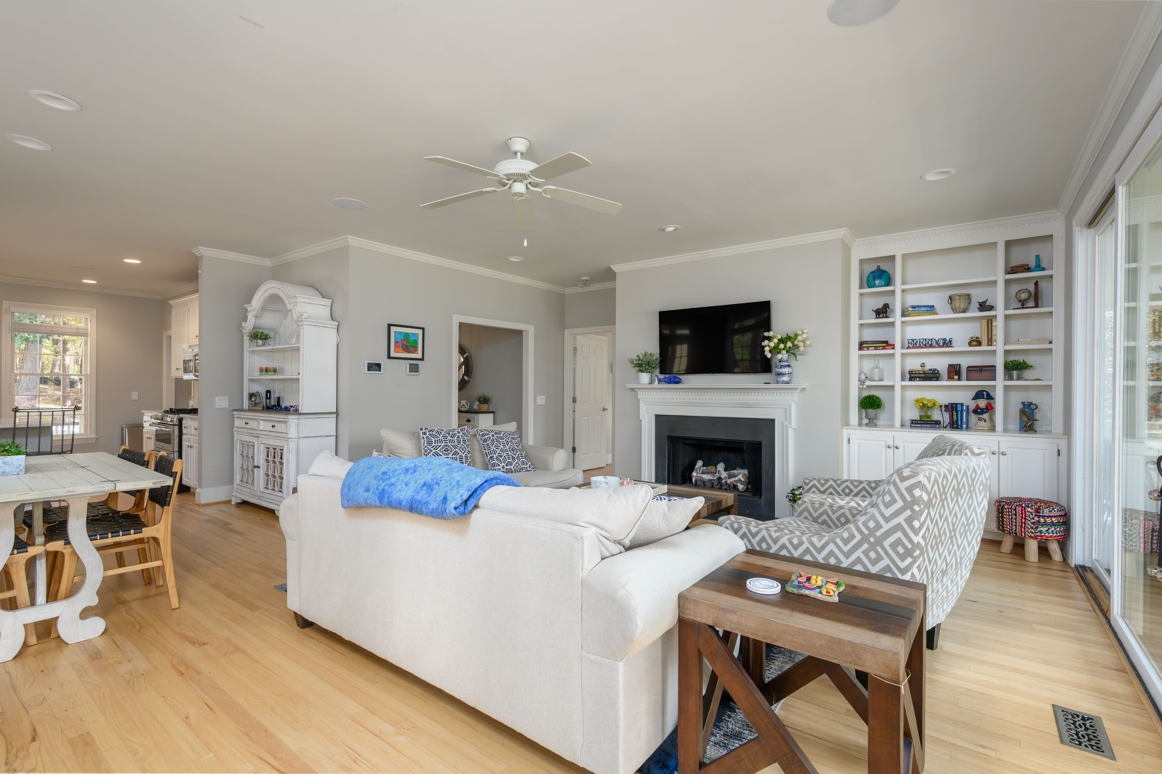 1010 Dogwood Drive image 8